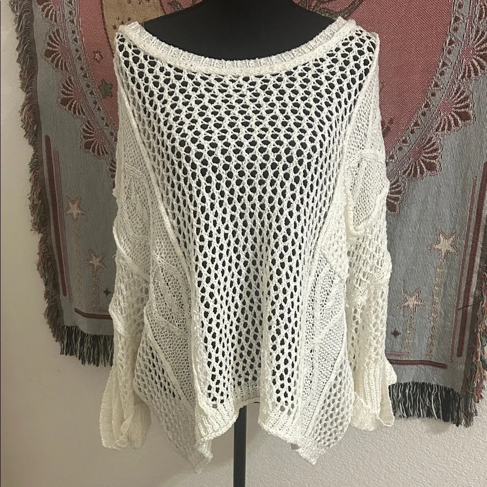 EUC POL -Open-Knit Sweater - White/cream. One size. - Picture 1 of 4